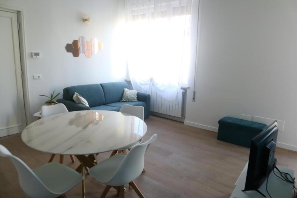 Santa Maria Novella - Golden Lily Florence, City Center Apartment エクステリア 写真