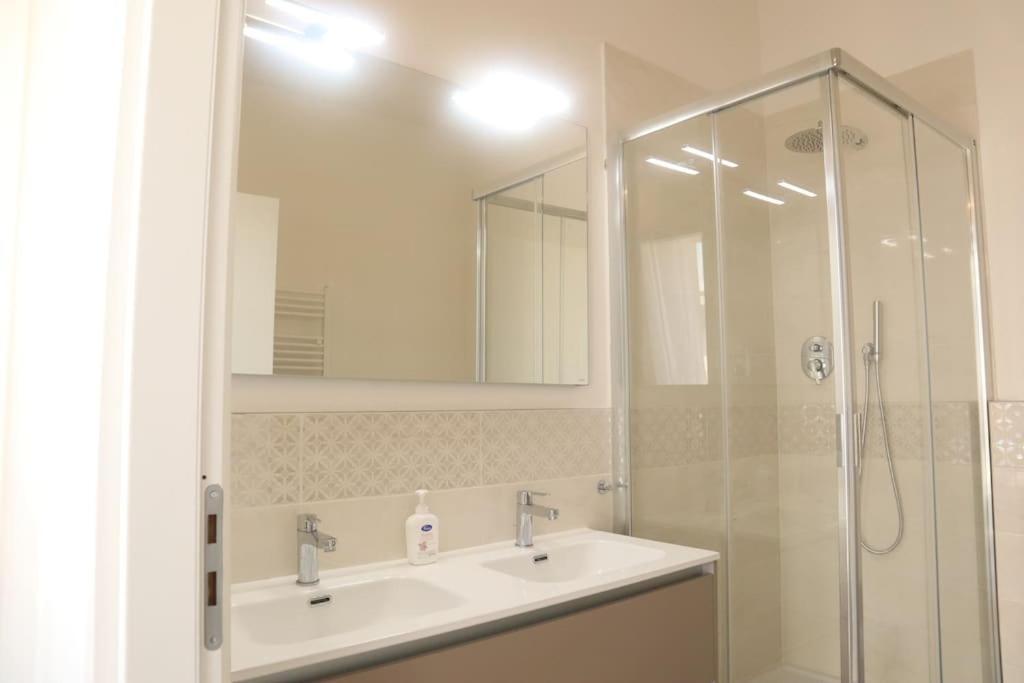 Santa Maria Novella - Golden Lily Florence, City Center Apartment エクステリア 写真